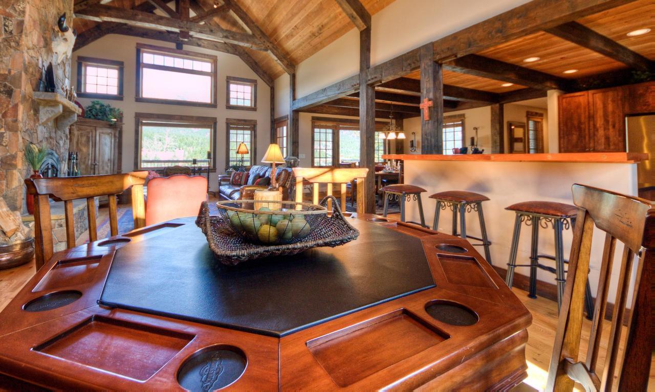 Antler Ridge Lodge Big Sky Buitenkant foto