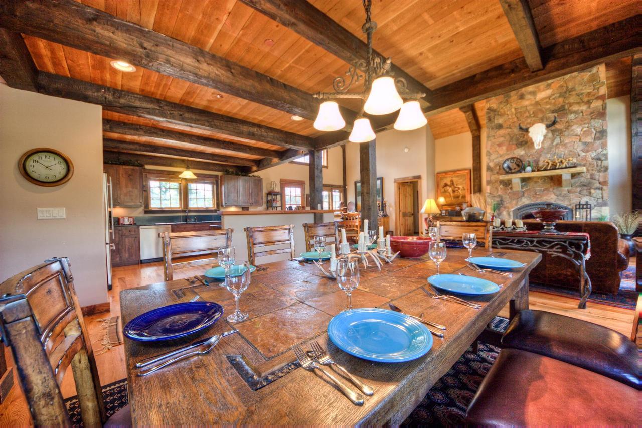 Antler Ridge Lodge Big Sky Buitenkant foto