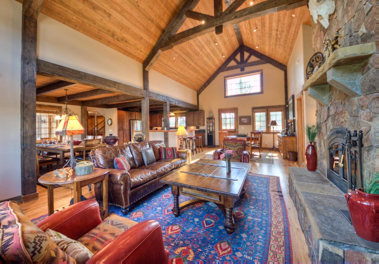 Antler Ridge Lodge Big Sky Buitenkant foto